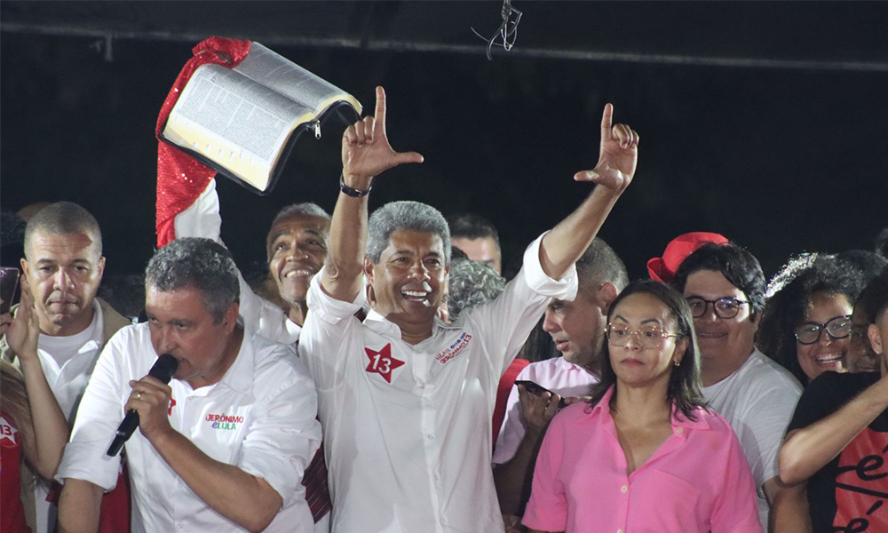 Jerônimo Rodrigues lidera pesquisa AtlasIntel com 55% das intenções de voto