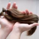 Salões de beleza realizam corte e coleta de cabelos para doação a pacientes em tratamento contra o câncer