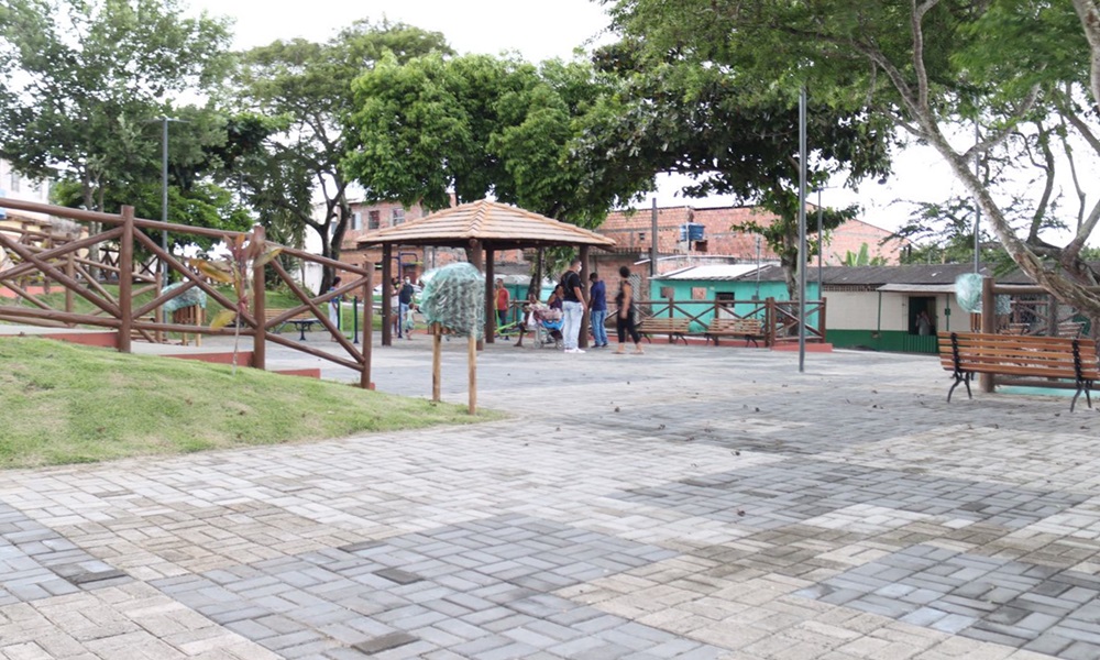 Após passar por requalificação, Praça Lírio é inaugurada no Verdes Horizontes