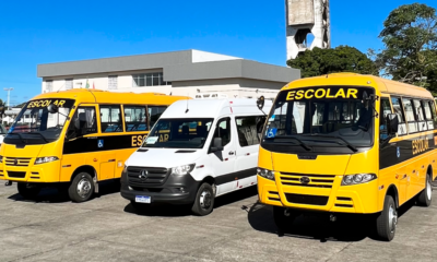 Dias d'Ávila passa a contar com três novos veículos para transporte de alunos da rede pública municipal
