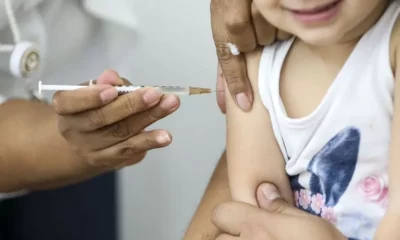 Covid-19: crianças de seis meses a menores de três anos são cadastradas para vacinação em Lauro de Freitas