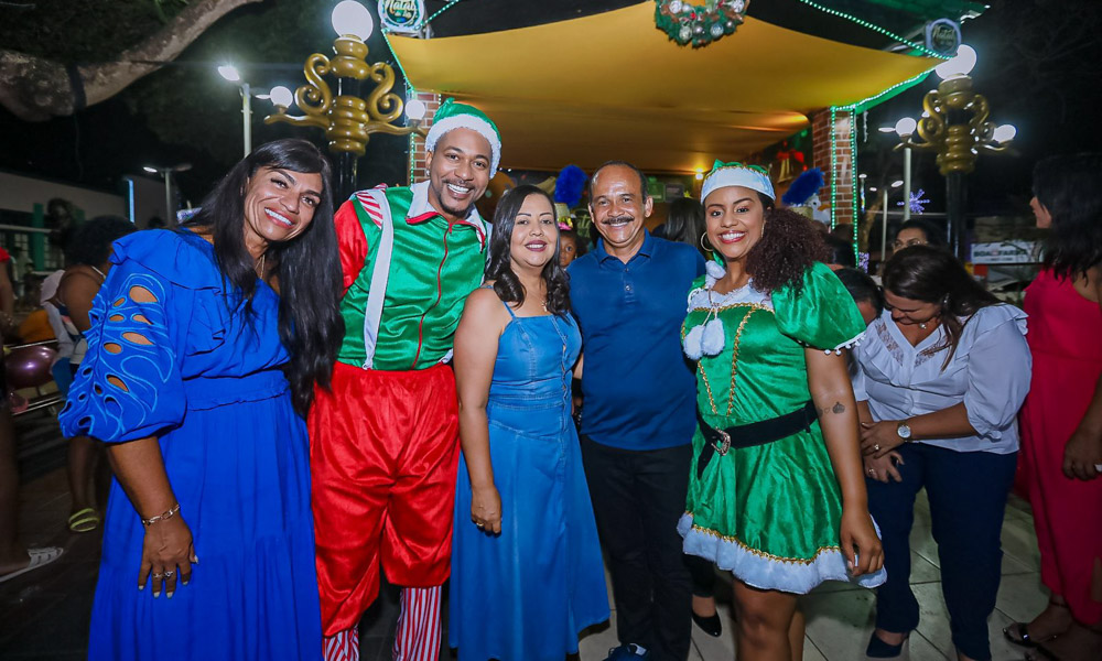 Com atrações para toda a família, Natal de Luz é aberto oficialmente na Praça Abrantes