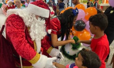 Papai Noel, música e parada natalina animam Boulevard Shopping Camaçari até sábado