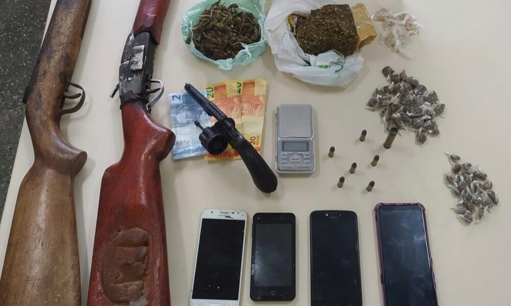 Trio é preso com armas e drogas no bairro do Genaro em Dias d'Ávila