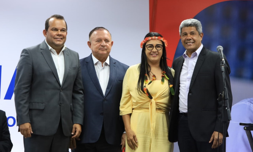 Jerônimo apresenta seis novos secretários e superintendente indígena