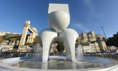 Praça Cairu volta a ter monumento de Mário Cravo Jr. e ganha obra de Tatti Moreno
