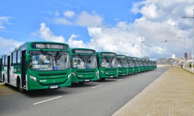 Prefeitura de Salvador entrega mais 39 novos ônibus climatizados