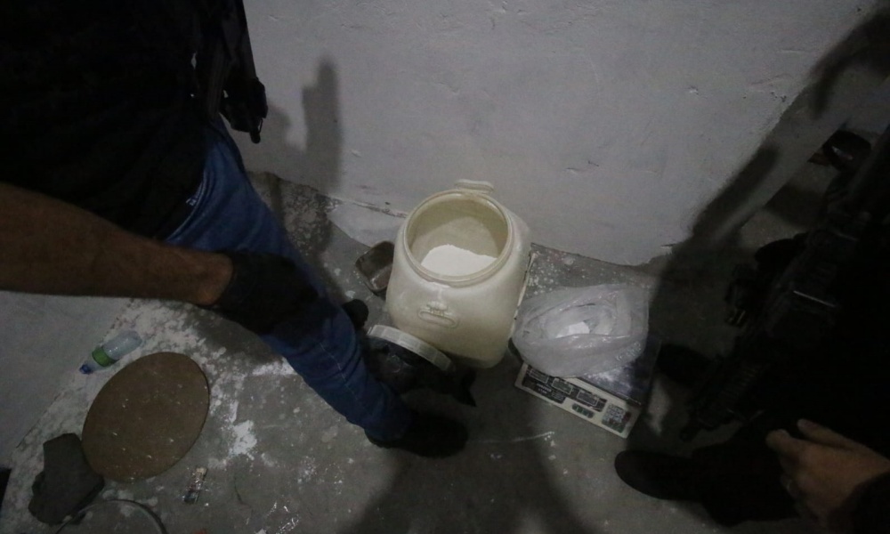 Laboratório de cocaína que movimentava R$ 500 mil por mês é desarticulado na Liberdade