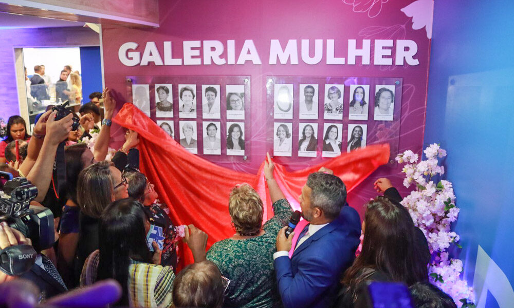 Câmara celebra aniversário de 75 anos com homenagem a mulheres que passaram pela Casa