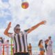 Verão em Movimento reúne diversas modalidades esportivas na praia de Ipitanga