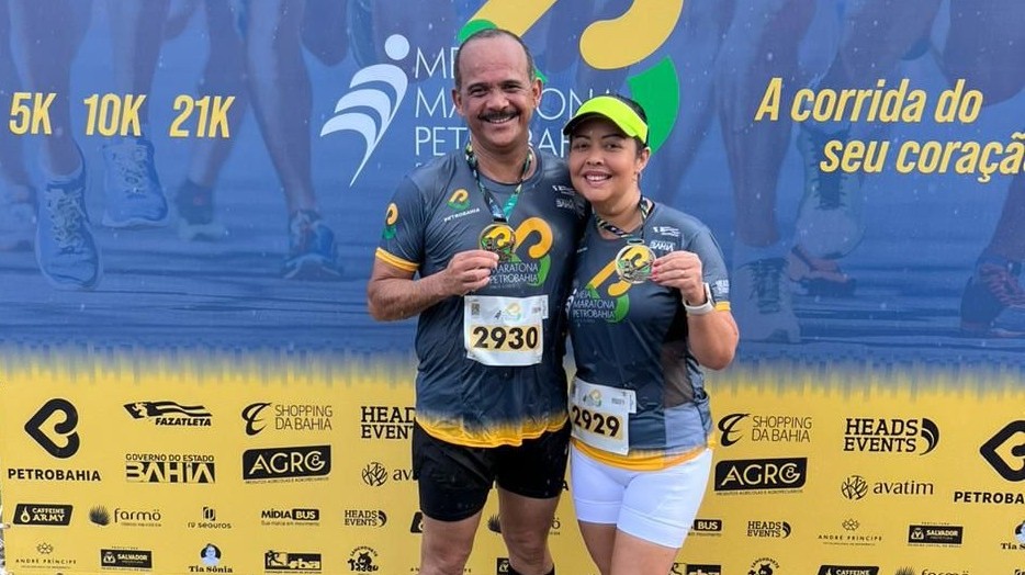 Aos 51 anos, Elinaldo participa de meia-maratona em Salvador