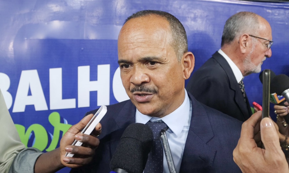 Elinaldo não descarta chapa com Tude e Flávio nas eleições do próximo ano