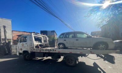 STT remove mais de dez veículos abandonados na sede e orla de Camaçari