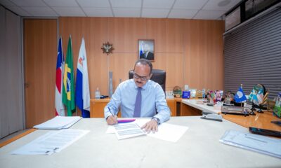 Elinaldo sanciona LDO para exercício de 2024 em Camaçari