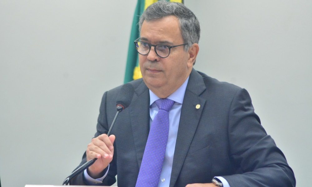 'Espero que o Senado corrija esse erro grave', diz Félix Mendonça sobre retirada de incentivos à instalação da BYD