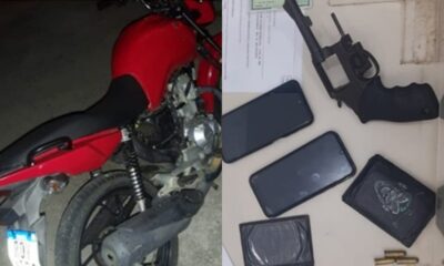 Polícia prende dupla com arma e recupera celulares roubados em Lauro de Freitas