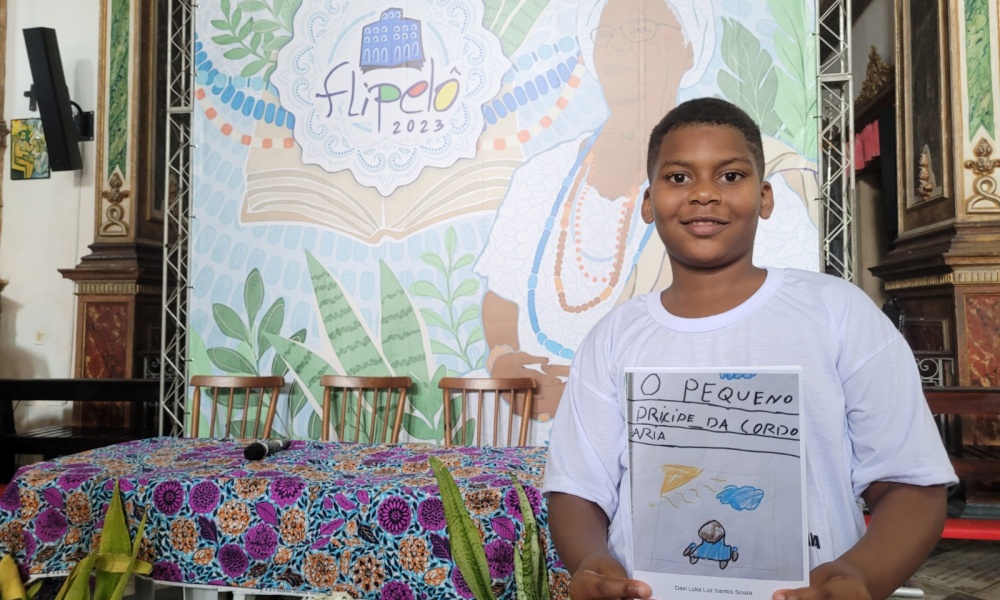 'O Pequeno Príncipe da Cordoaria': livro escrito por menino de 8 anos é apresentado na Flipelô
