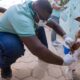 Vacinação antirrábica animal continua neste fim de semana na orla de Camaçari