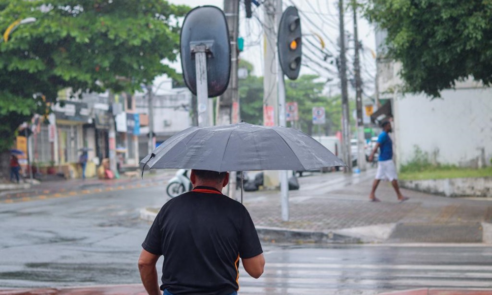 Em alerta vermelho na Bahia, Camaçari deve ter pancadas leves de chuva até domingo