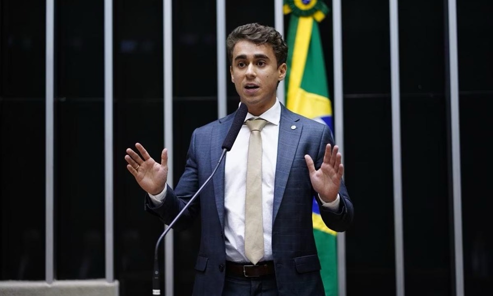 Câmara aprova entrega de título de cidadão camaçariense para Nikolas Ferreira