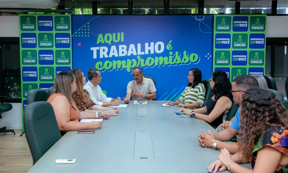 Em reunião com secretários, Elinaldo faz projeções para 2024