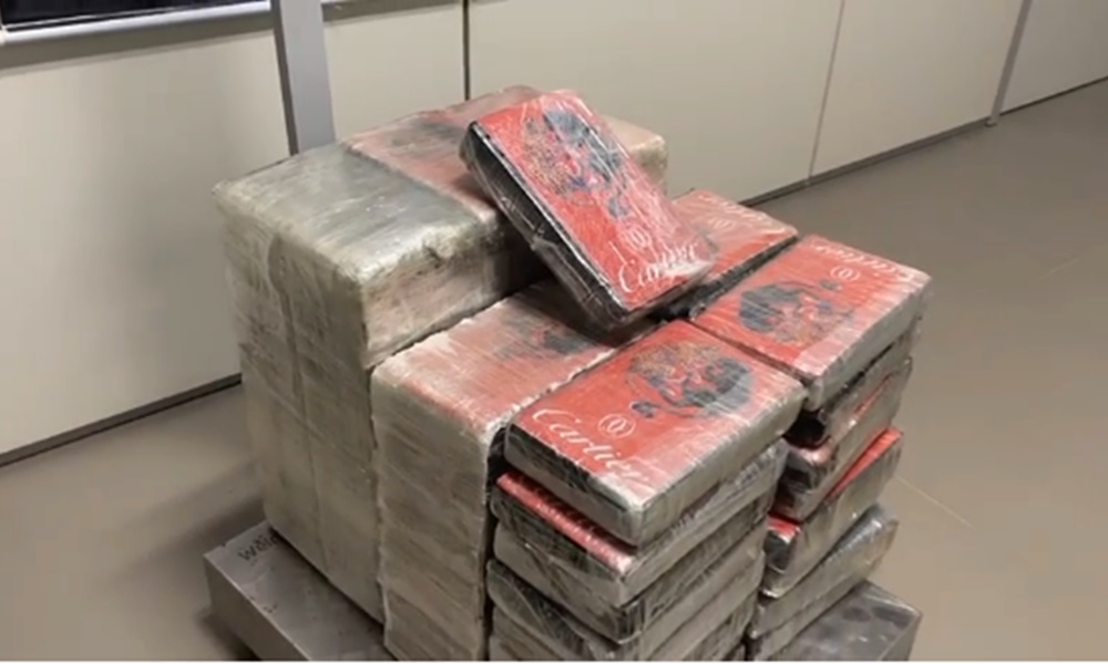 Mais de 70 kg de cocaína são encontrados em veículo próximo a Arembepe