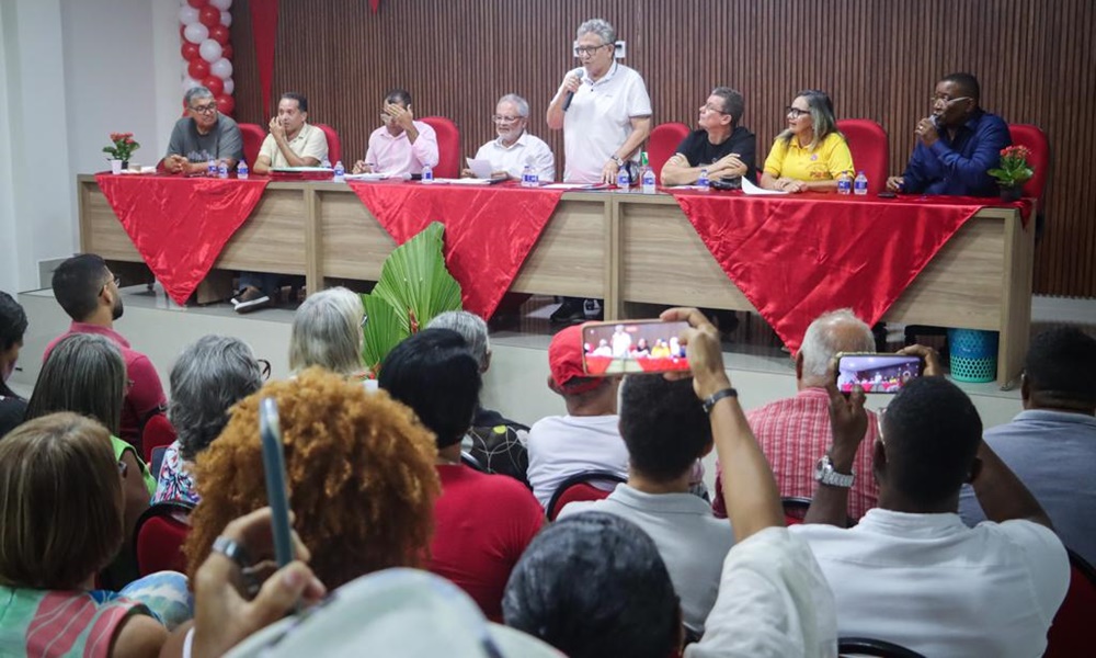 Partidos de oposição traçam diretrizes para elaboração de plano de governo