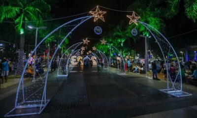 Abertura do Natal de Luz dá início à programação festiva na Praça Abrantes