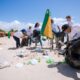 Sesp orienta frequentadores sobre limpeza das praias na orla de Camaçari