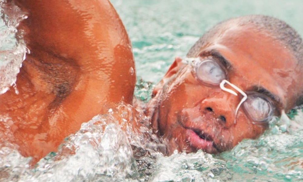 Camaçariense de coração, Bruno Sena conquista visibilidade no esporte aquático baiano