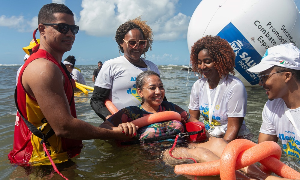 Projeto de acessibilidade 'ParaPraia' acontece na praia Bacia das Moças neste fim de semana