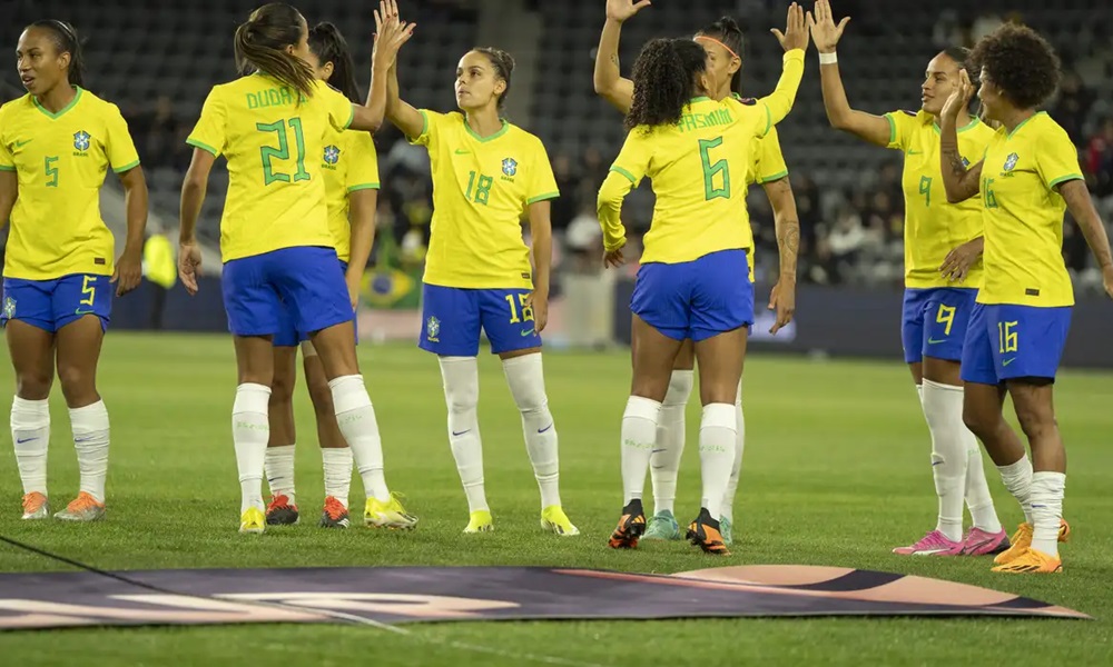 Brasil derrota México e se garante na decisão da Copa Ouro de futebol feminino