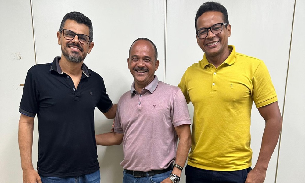 Elinaldo se reúne com líderes da Igreja do Evangelho Quadrangular