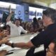 Ao lado de Roma, Bolsonaro desembarca em Salvador e é recepcionado por apoiadores