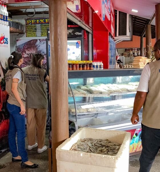 Vigilância Sanitária de Lauro de Freitas intensifica ações em peixarias durante a Semana Santa