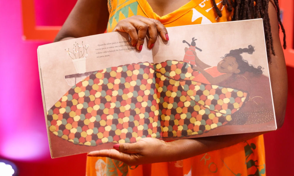 Bienal do Livro Bahia: programação infantil é colorida por memórias ancestrais