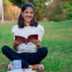 Dia Mundial do Livro: “Emoção a cada aquisição”, celebra escritora camaçariense rumo à terceira obra