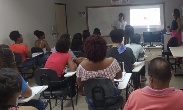 Centro Universitário oferece curso gratuito de atendente de farmácia em Salvador