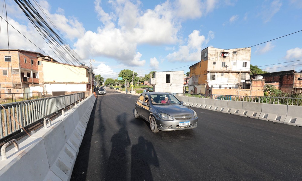 "Resultado de um trabalho árduo", afirma diretor da Seinfra após liberação da ponte da Avenida Rio Camaçari 