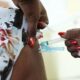 Vacinação contra a dengue tem horário especial em Salvador nesta segunda