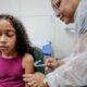 Sesau amplia vacinação contra dengue para novo público em Camaçari