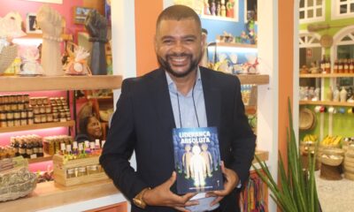 Baiano Renilton Rosário lança livro sobre liderança no Shopping Bela Vista