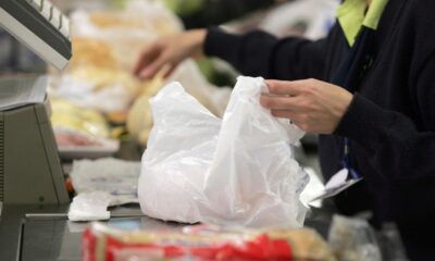 Lei que proíbe distribuição de sacolas plásticas não recicláveis entra em vigor em Salvador