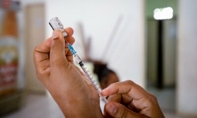 Vacina contra poliomielite é aplicada em todas as unidades de saúde de Camaçari
