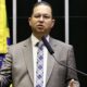 Câmara concede título de cidadão camaçariense ao deputado federal Alex Santana
