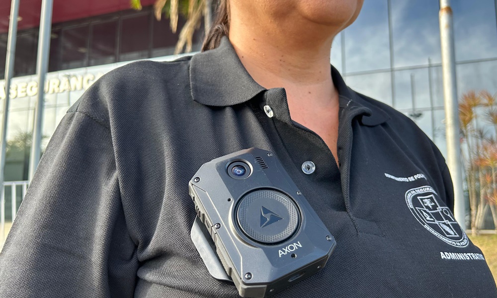 Câmeras corporais são implantadas nas fardas dos agentes das Forças de Segurança da Bahia