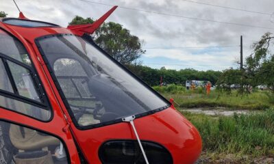 Helicóptero do Corpo de Bombeiros Militar da Bahia resgata vítima de acidente automobilístico em Camaçari