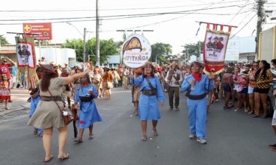Blocos juninos celebram cultura nordestina no dia de São João em Lauro de Freitas
