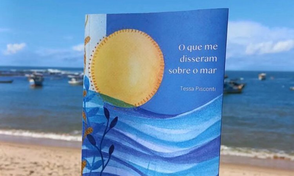 Escritora baiana lança livro com inspiração em Praia do Forte