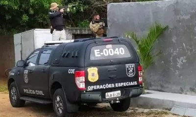 Polícia cumpre mandado por latrocínio contra suspeito de integrar milícia em Camaçari